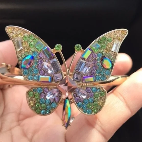 Betsey johnson deals butterfly bracelet